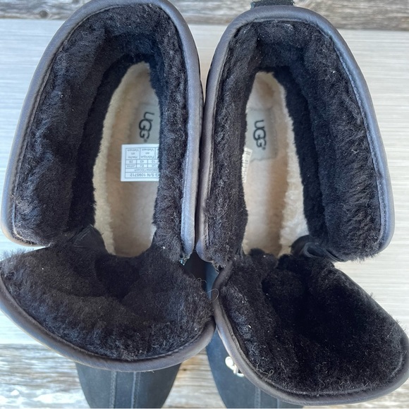 UGG AUSTRALIA Birch Lace-up Waterproof Winter Boots - Picture 8 of 10